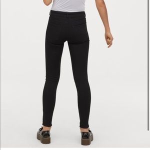 H&M Black Skinny Jeans NEW WITH TAGS